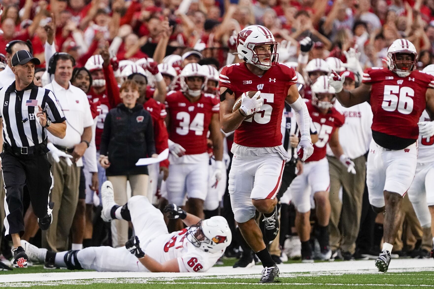 Illinois Saint Wisconsin football